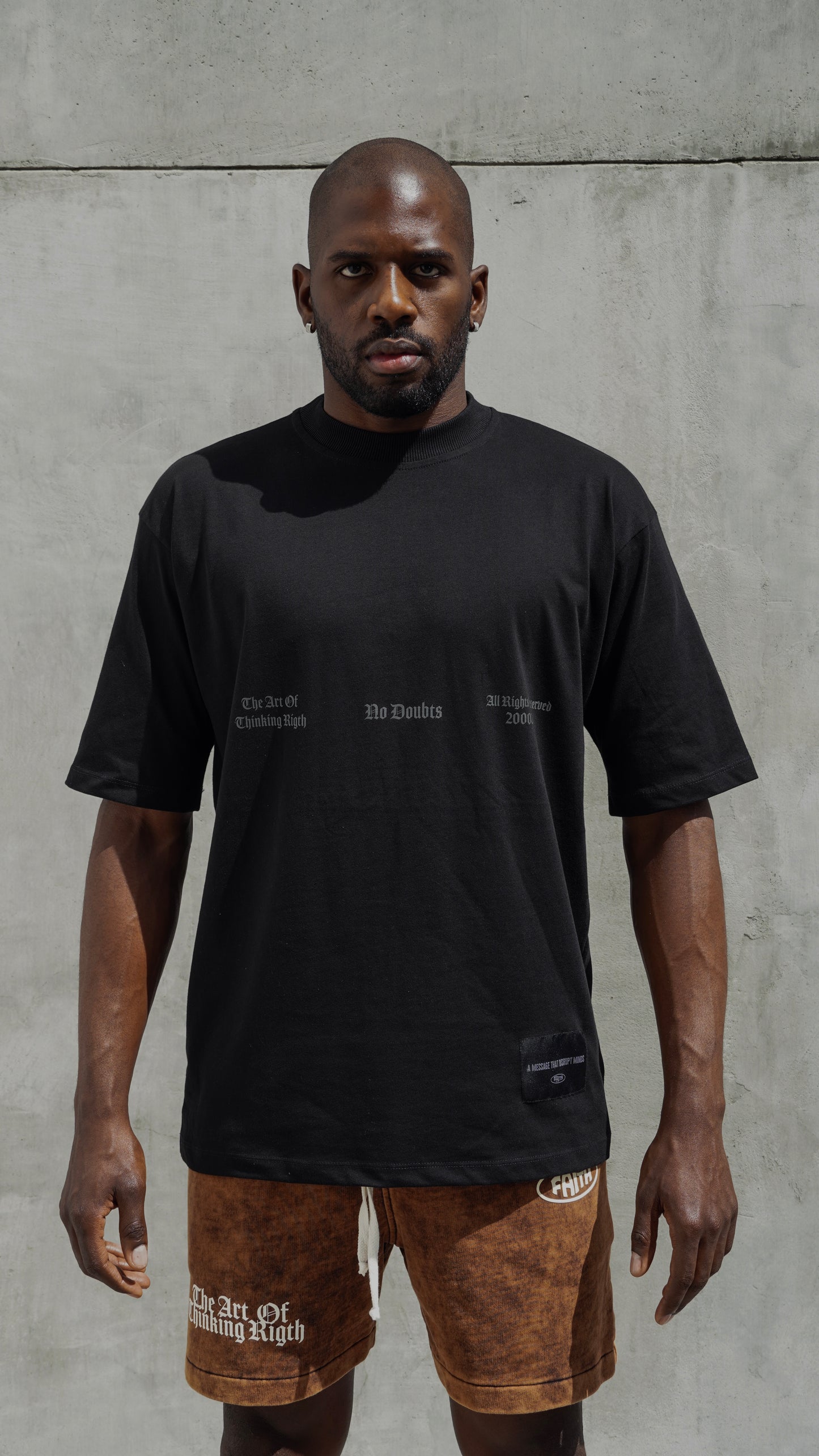 Camiseta Negra (THE ART OF THINKING RIGHT)