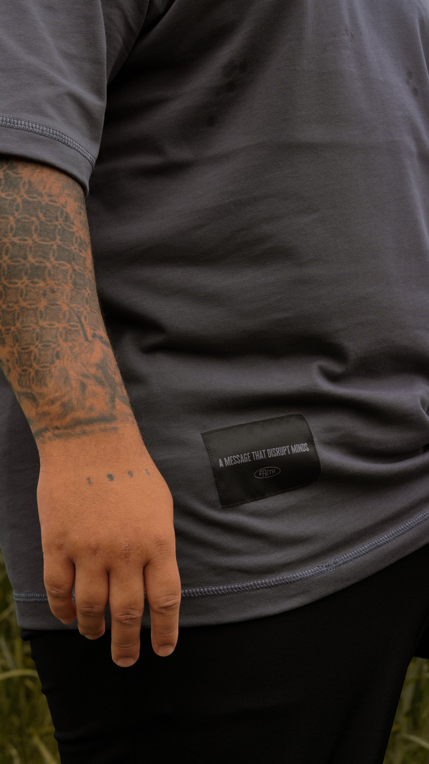 Camiseta Classic GRAY