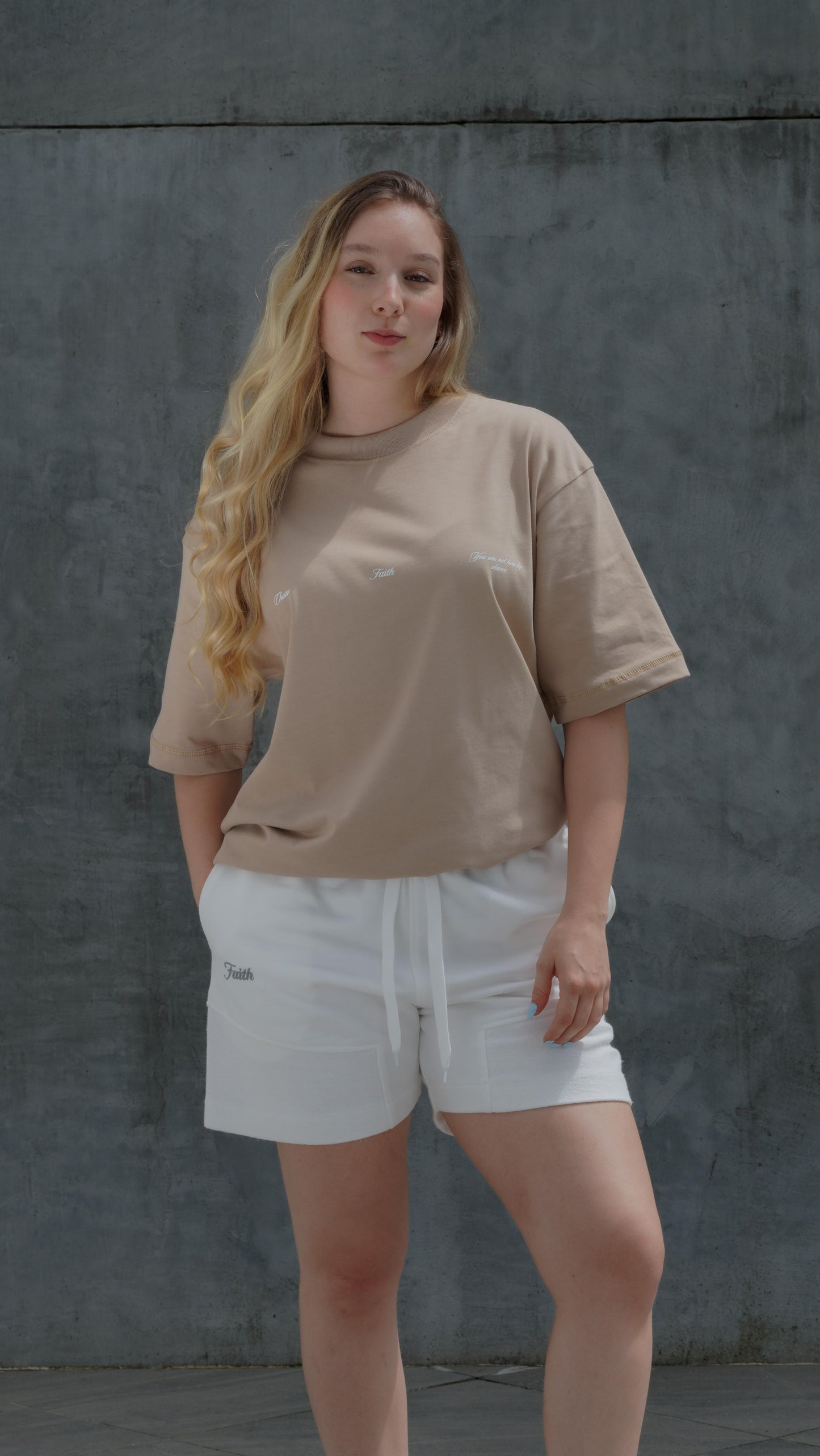 Camiseta Nude “CHOSEN”