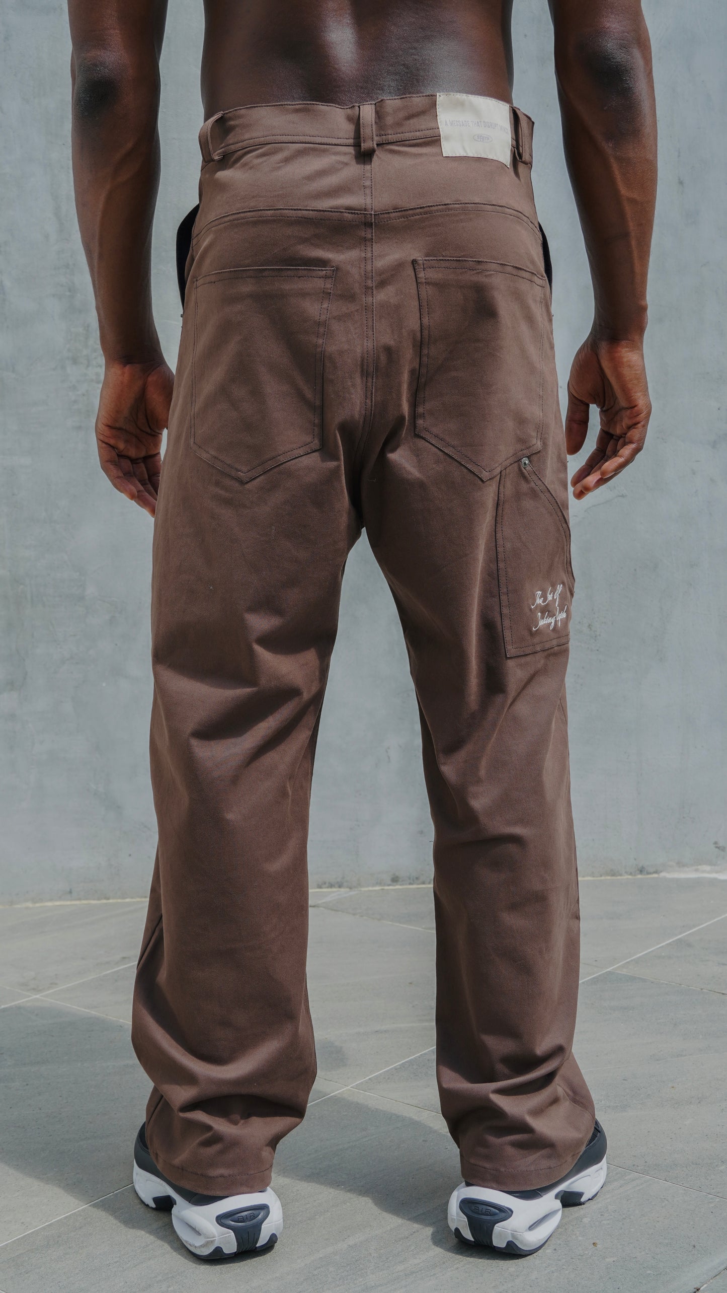 Pantalón Tipo Baggy (brown)