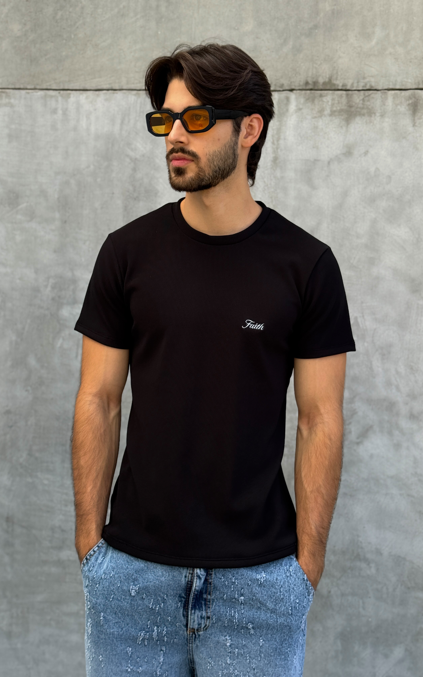 Camiseta Classic Negra Slim Fit