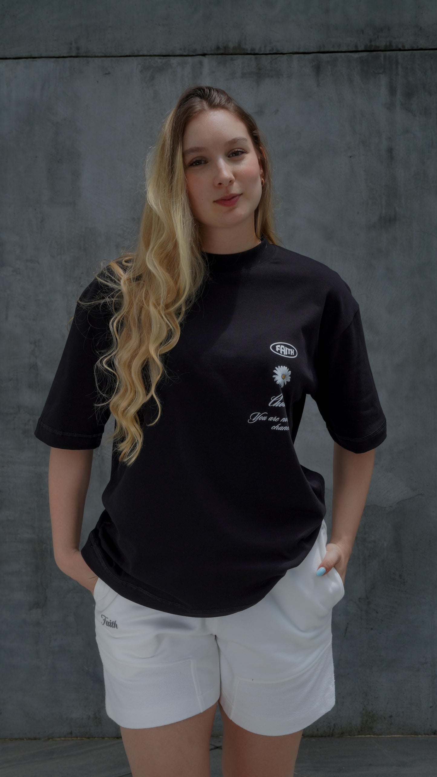 Camiseta Negra “FLOR”