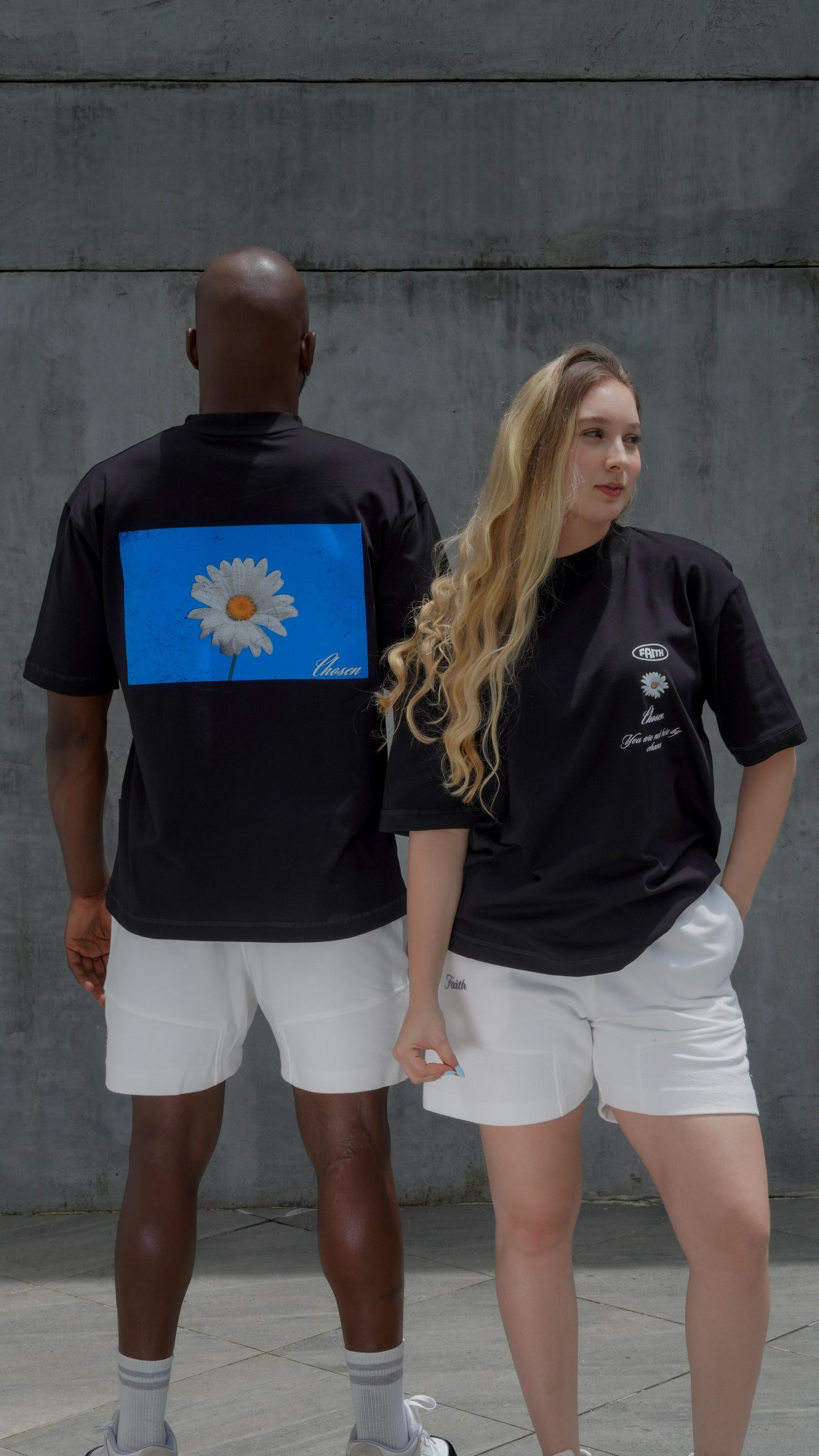 Camiseta Negra “FLOR”
