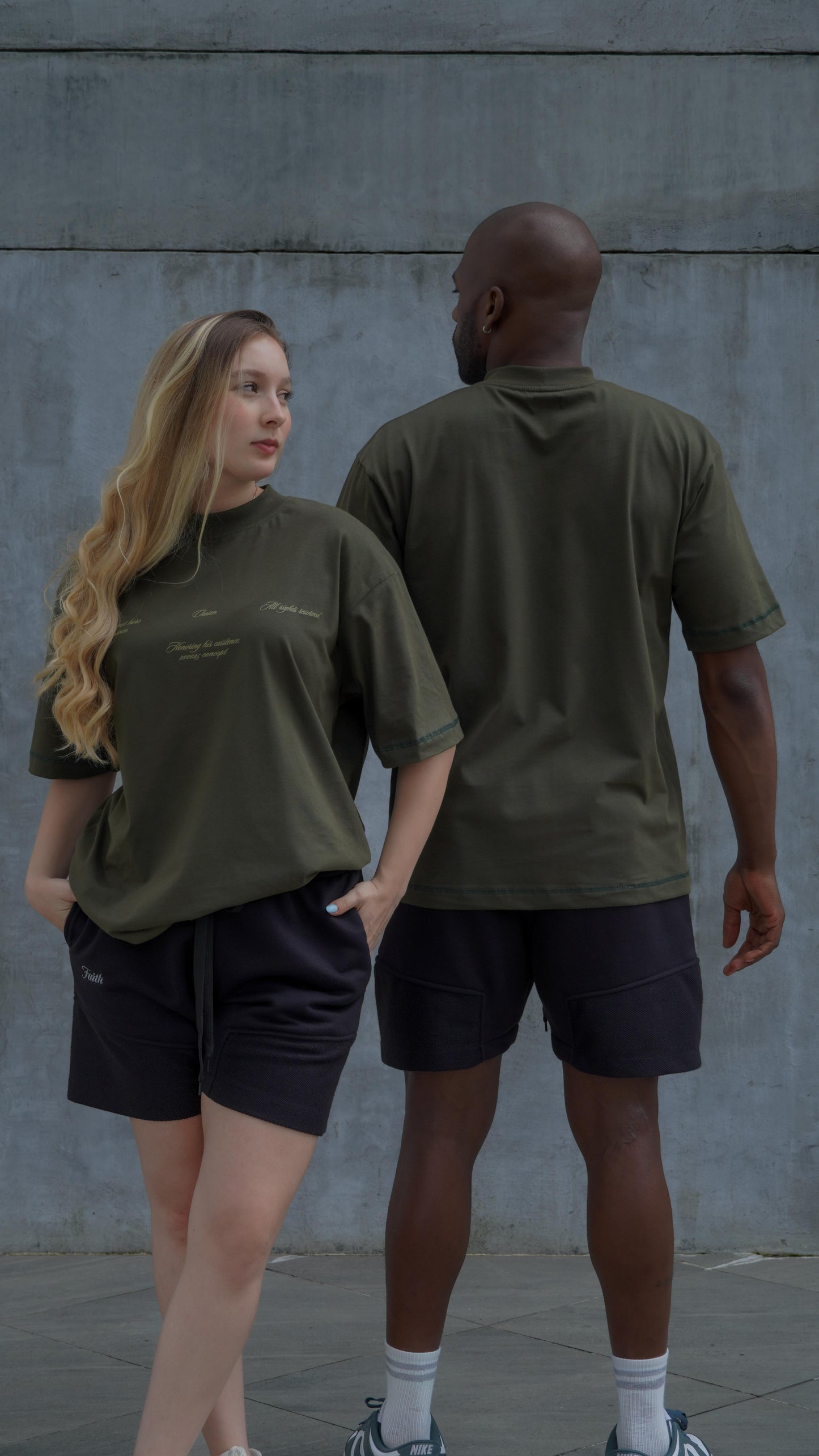Camiseta Verde “HONORING”